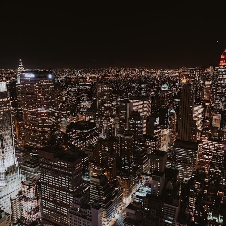 Parents evaluating schools in Spain